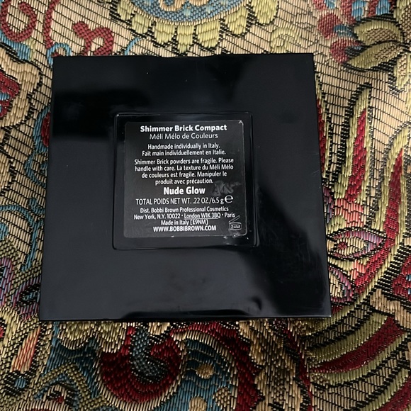 Shimmer Brick in Nude Glow - Picture 2 of 5